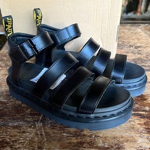 Dr. Martens Blaire sandals NWT size 8 euro 39